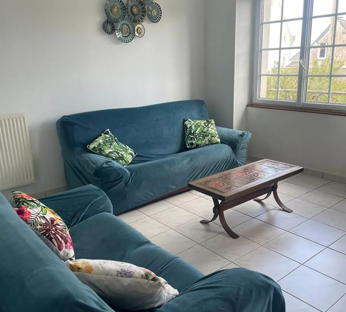 Maison A Lilia Плугерно 0*,  Франция